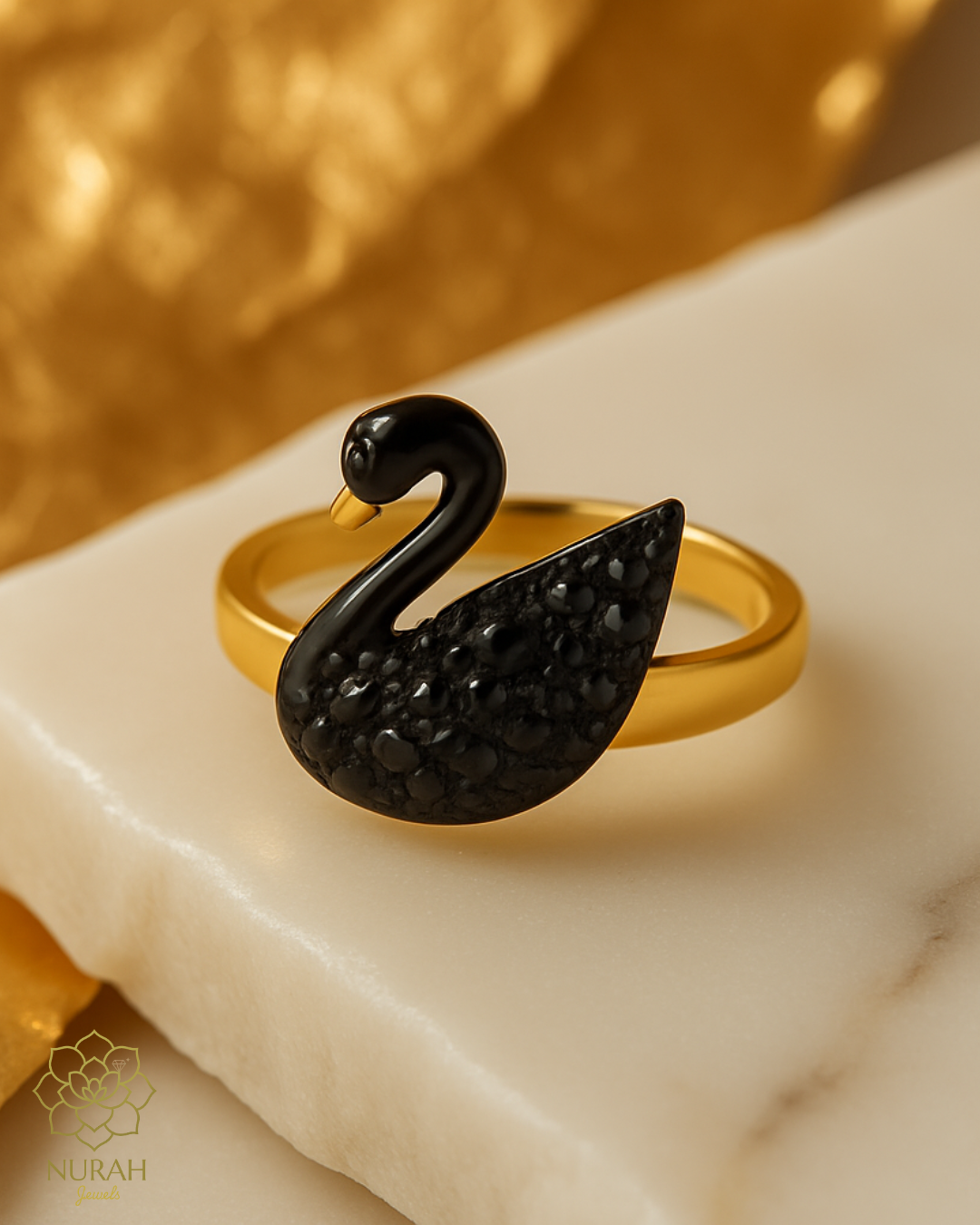 Black Swan Pendant Set